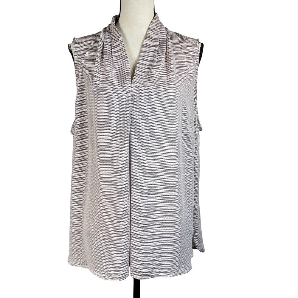 Liz Claiborne X-Large Career Top Sleeveless Lightweight Pleated V-Neck Geometric